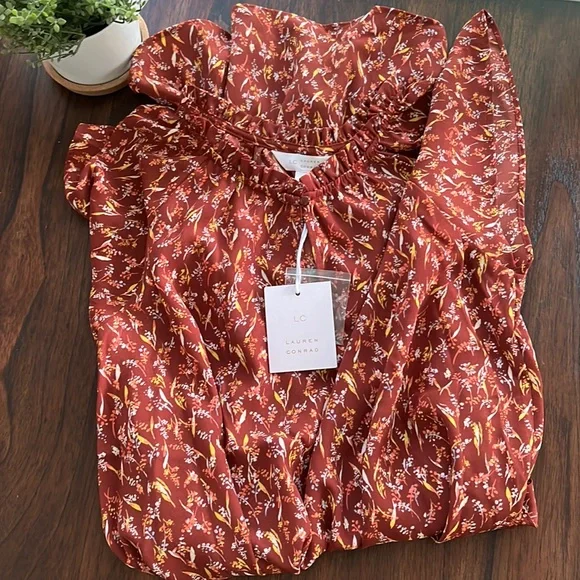 NWT LC Lauren Conrad Keyhole Dress - Size Medium - Picture 3 of 6